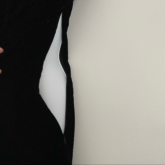 0038 - Black Velvet, Derek Lamb 10 Crosby - Picture 4 of 6